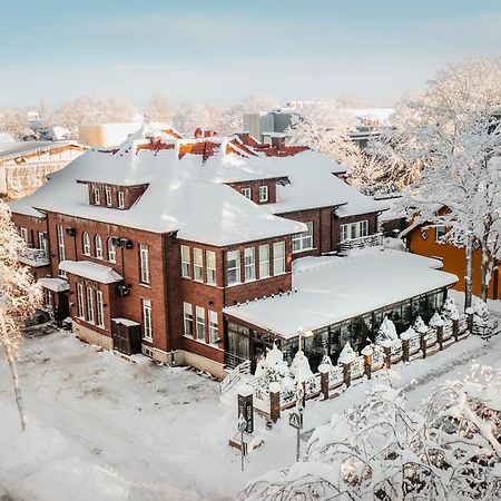 Hotel Villa Wesset Parnawa Zewnętrze zdjęcie